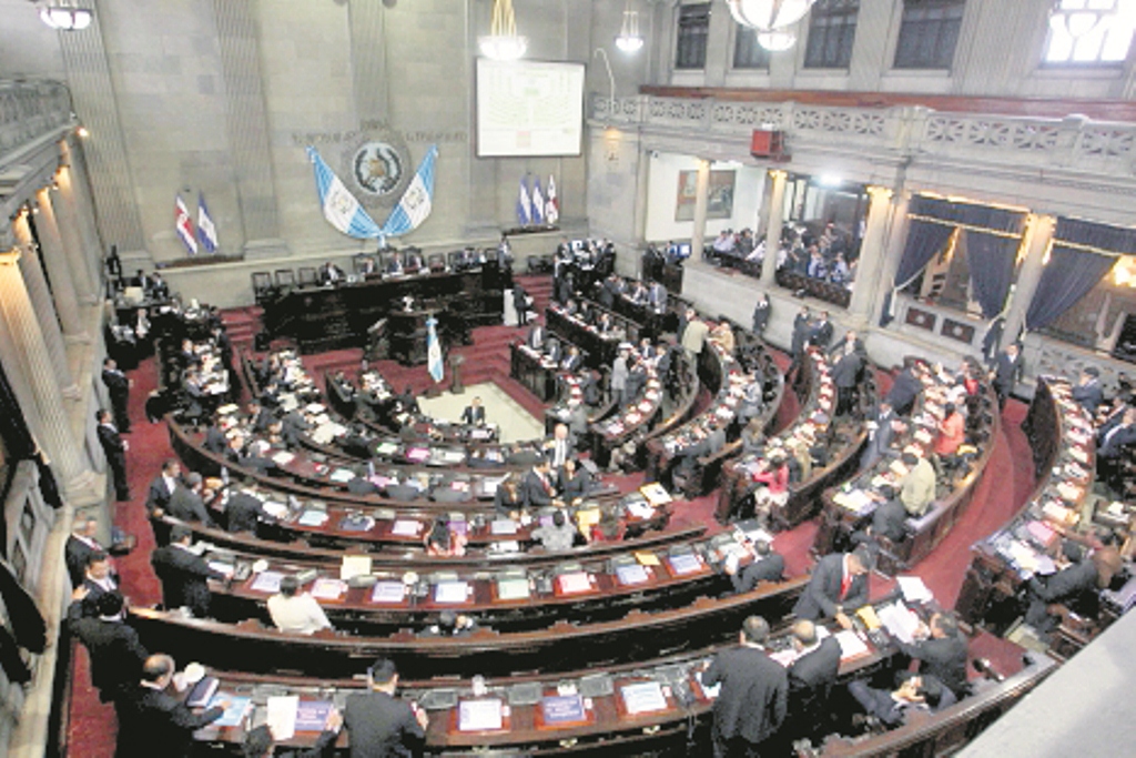 El proyecto de ley de tarjetas de crédito frenó la sesión del pasado martes. (Foto Prensa Libre: Hemeroteca PL)
