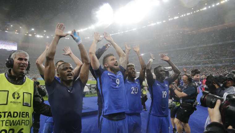 Francia consiguió su primera goleada en la Eurocopa 2016. (Foto Prensa Libre: AP)