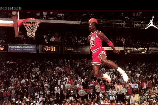 Michael Jordan es la leyenda viviende del baloncesto de la NBA. (Foto Prensa Libre: AS Color)