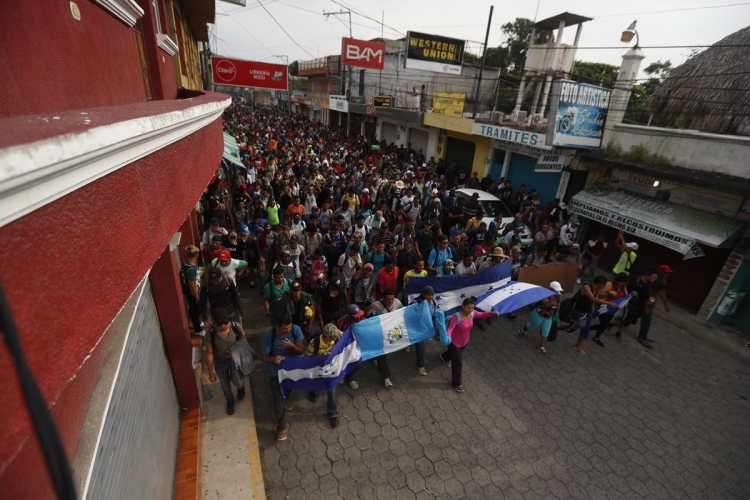 La segunda caravana de migrantes  hondureños se organizó esta mañana para pasar hacia la frontera con México.