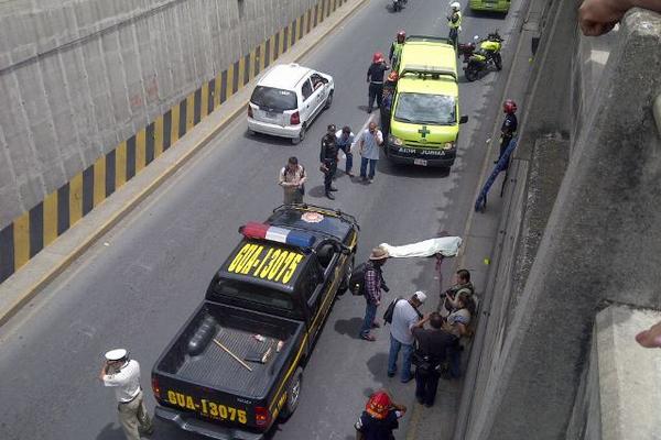 Muere mujer en viaducto Tecún Umán. (Foto Prensa Libre. Erick Ávila)