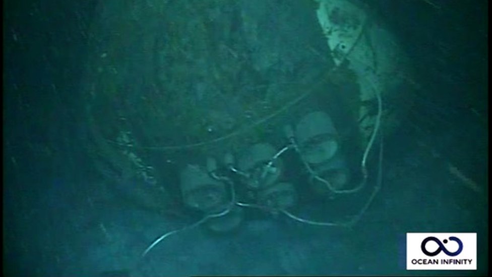 La proa del submarino fue hallada en una sola pieza, pero deformada por la presión del agua a esa profundidad. (Foto Prensa Libre: AFP PHOTO / ARMADA ARGENTINA)