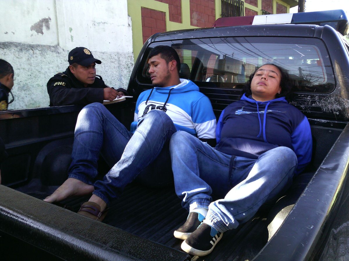 Erick Antonio Bernal López y Marta Cecilia Oliva John, fueron detenidos por las fuerzas de seguridad. (Foto Prensa Libre: PNC)