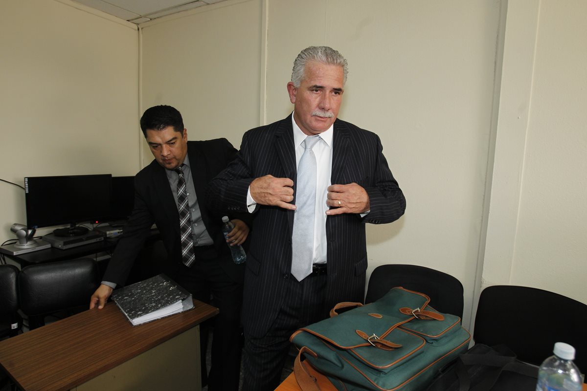 El ex ministro de Gobernación, Salvador Gándara recobrará su libertad esta noche. (Foto Prensa Libre: Hemeroteca PL)