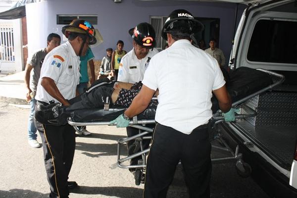 Tres menores de edad y tres adultos resultaron heridos en una balacera en la colonia Maya, zona 18. (Foto Prensa Libre: CBV)