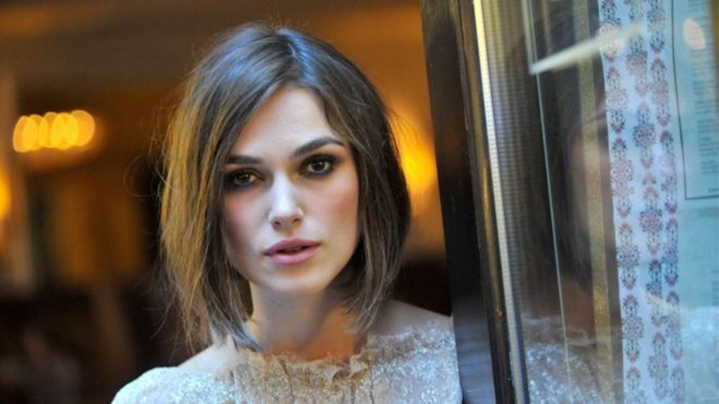 La modelo y actriz inglesa Keira Knightley comenzó a actuar en televisión desde que era una niña, pero su timidez sigue siendo parte de su personalidad. (GETTY IMAGES)