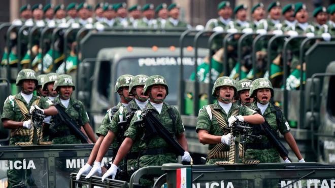 López Obrador ha prometido que empleará al Ejército y la Marina en una nueva estrategia de "pacificación" del país. GETTY IMAGES
