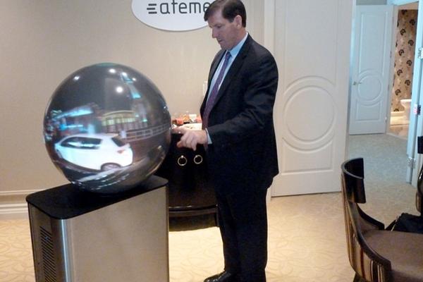Televisor esférico mostrará imágenes en 360 grados (Foto Prensa Libre: AFP).