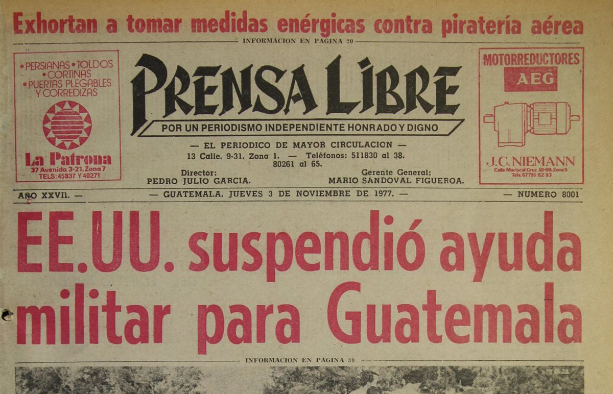 Portada de Prensa Libre del 3/11/1977 sobre la supensión de ayuda militar. Foto: Hemeroteca PL)