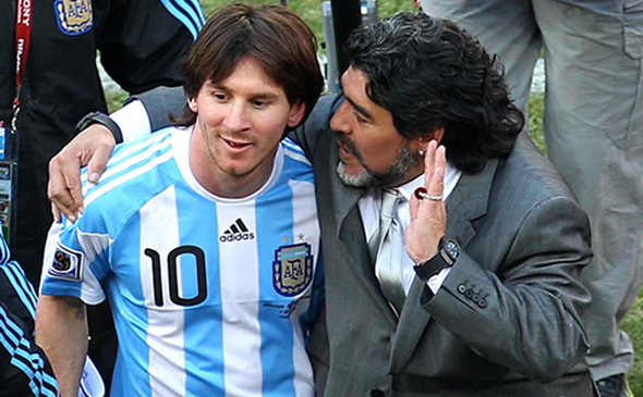 Lionel Messi y Diego Armando Maradona no han tenido una relación estable de amistad, según medios internacionales. (Foto Prensa Libre: Hemeroteca PL)