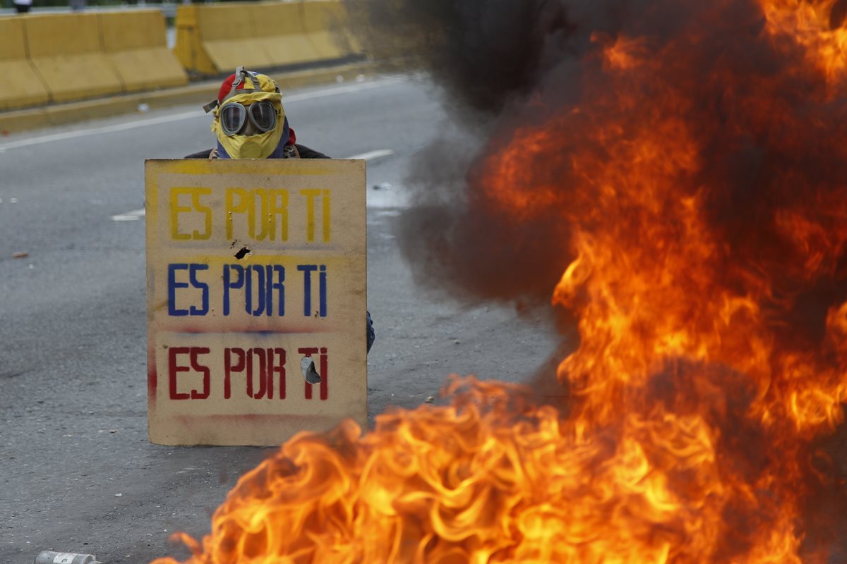 La crisis y las protestas se agudizan en Venezuela. (Foto Prensa Libre: AP)