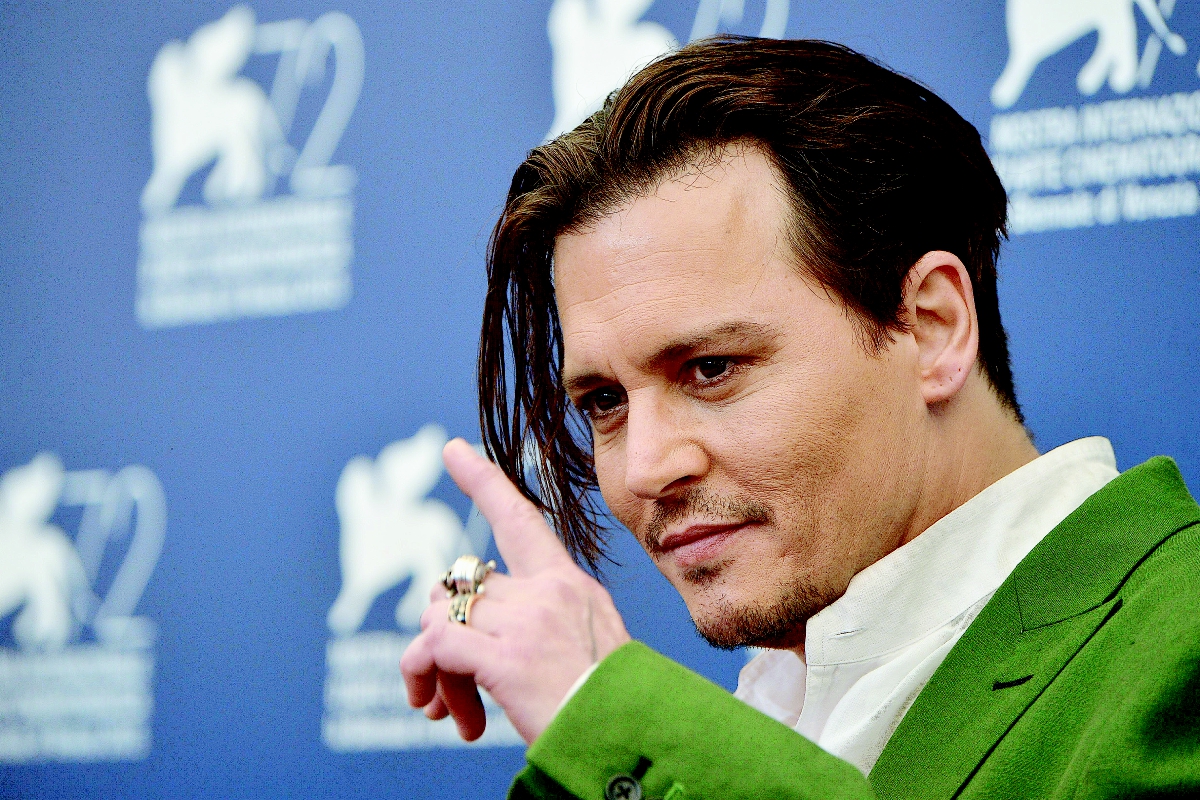 El actor interpreta a mafioso James Whitey Bulger, quien cumple cadena perpetua. (Foto Prensa Libre. AFP)