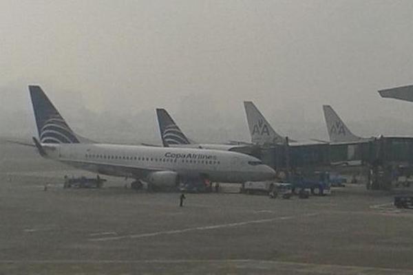 Vuelos retrasados en Aeropuerto La Aurora. (Foto Prensa Libre: Julio Lara)