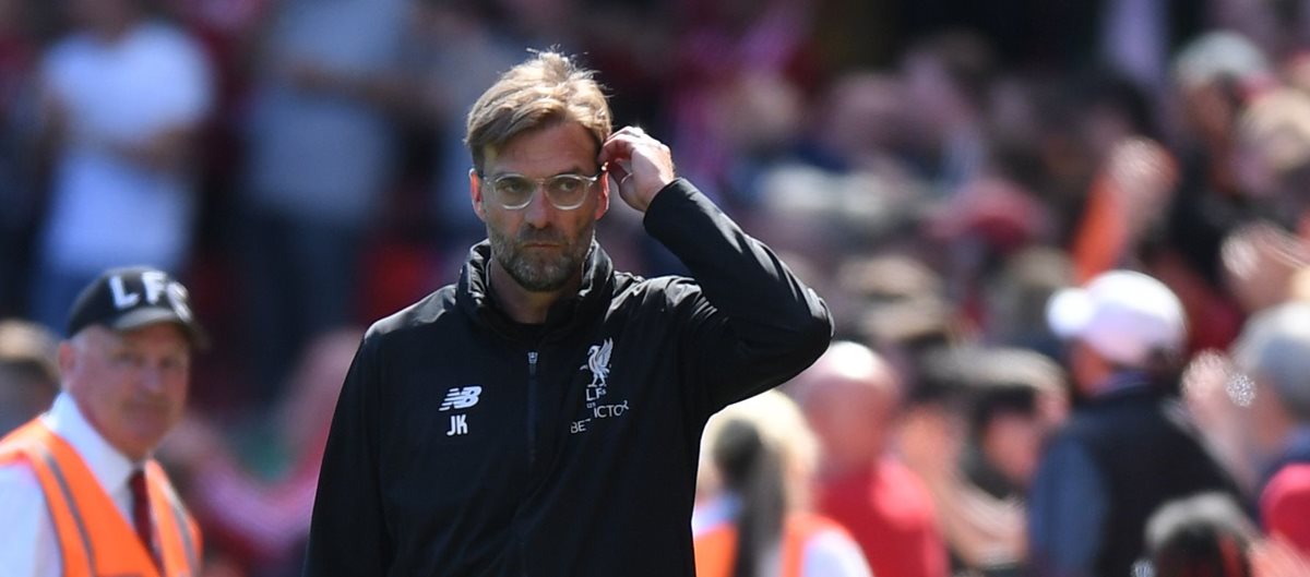 El técnico Jurgen Klopp busca que sus dirigidos se distraigan un poco previo a enfocarse en el duelo de la final de la Champions League. (Foto Prensa Libre: AFP)