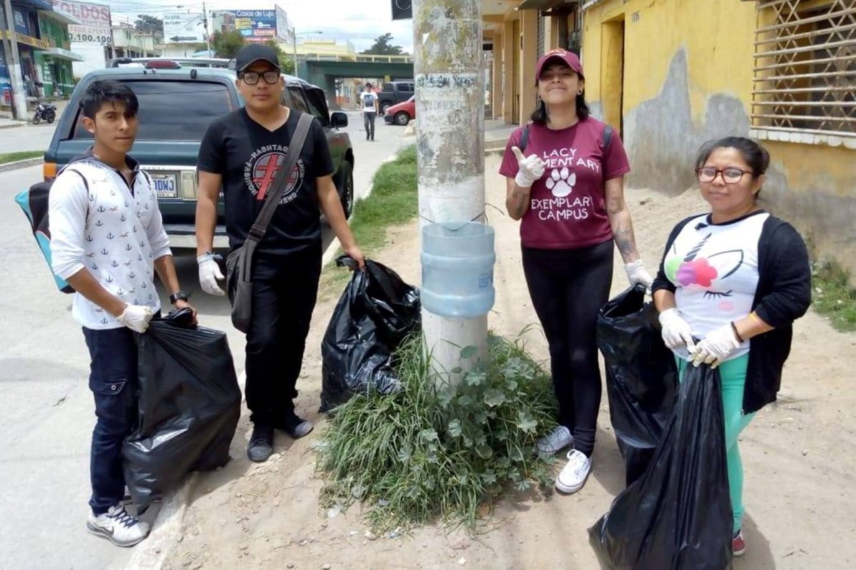Quienes adopten los basureros serán los encargados de vaciarlos y procurar que estos estén en buenas condiciones. (Foto Prensa Libre: María Longo)