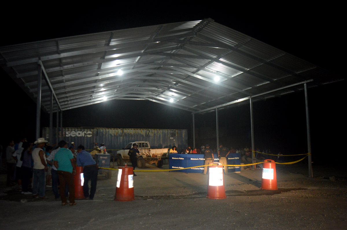 Noé Arnoldo de María Menéndez fue asesinado en Semox, Livingston, Izabal. (Foto Prensa Libre: Dony Stewart)