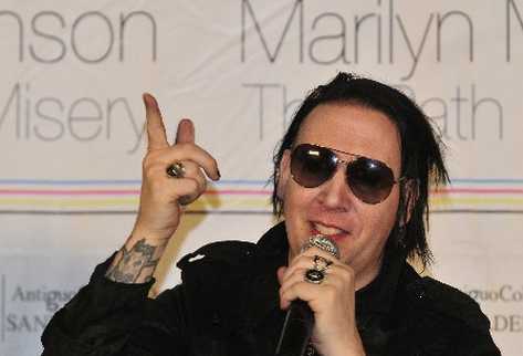 Marylin Manson asiste a una rueda en Ciudad de México, donde presentó la exposición The Path of Misery (FOTO:  EFE/Sáshenka Gutiérrez)