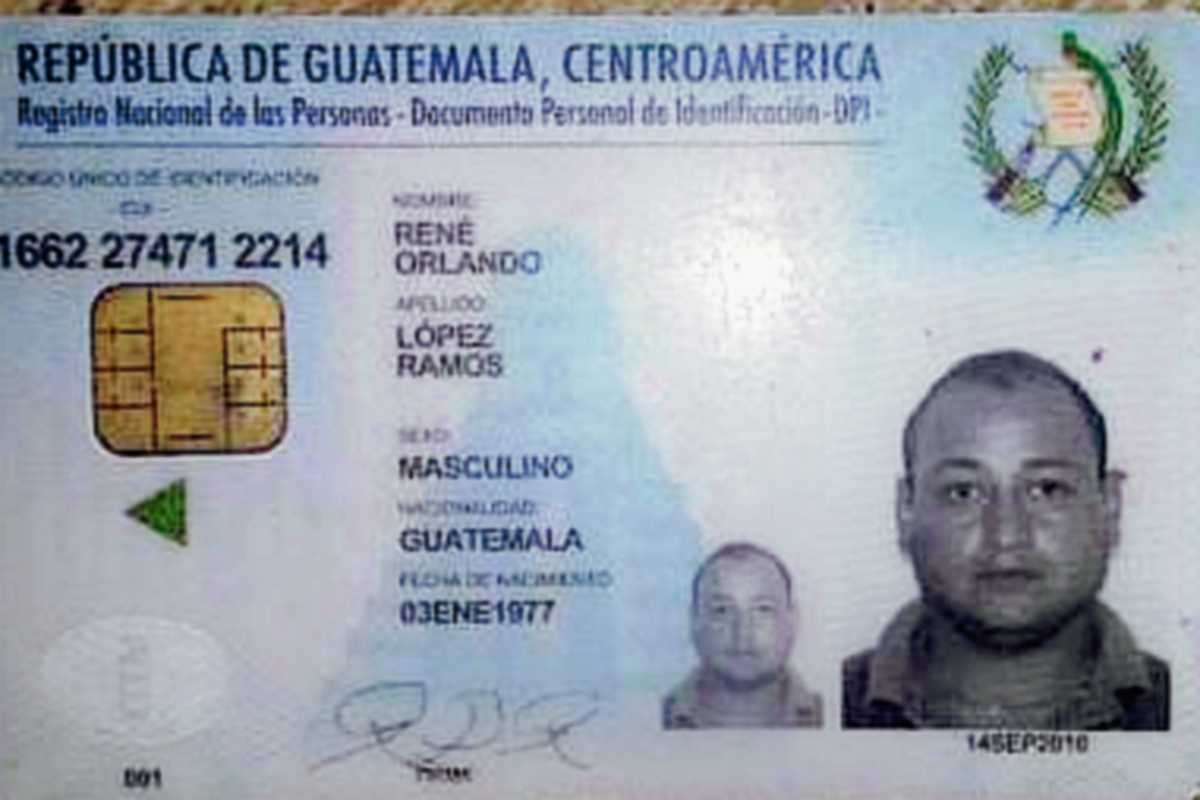 Documento de  identificación del agente de la PNC que murió a balazos en Moyuta, Jutiapa. (Foto Prensa Libre: tomada  de Twitter)