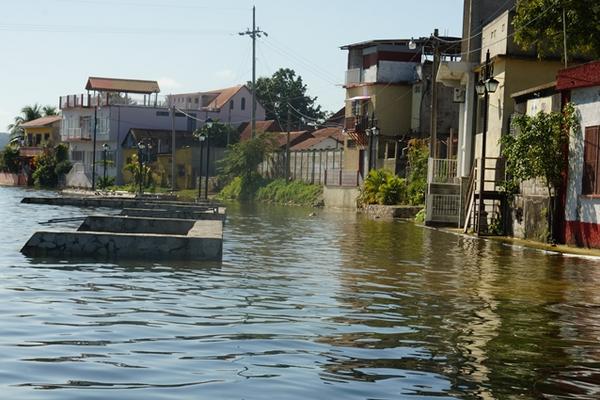 La Conred ha habilitado albergues en caso se necesite una evacuación de emergencia. (Foto Prensa Libre: Mynor Toc)