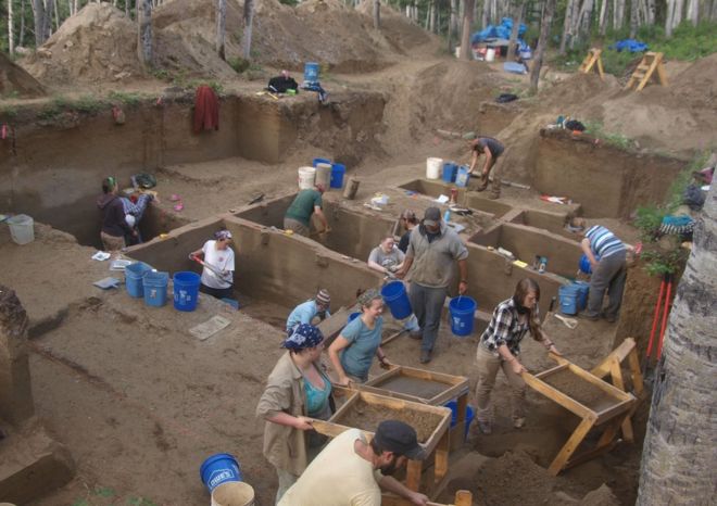 Excavaciones en el sitio arqueológico Upward Sun River, en Alaska. Foto: AFP/Nature/Universidad de Alaska Fairbanks/Ben Potter.