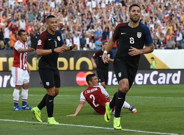 Clint Dempsey de Estados Unidos anotó el único gol del juego. (foto Prensa Libre: AFP)