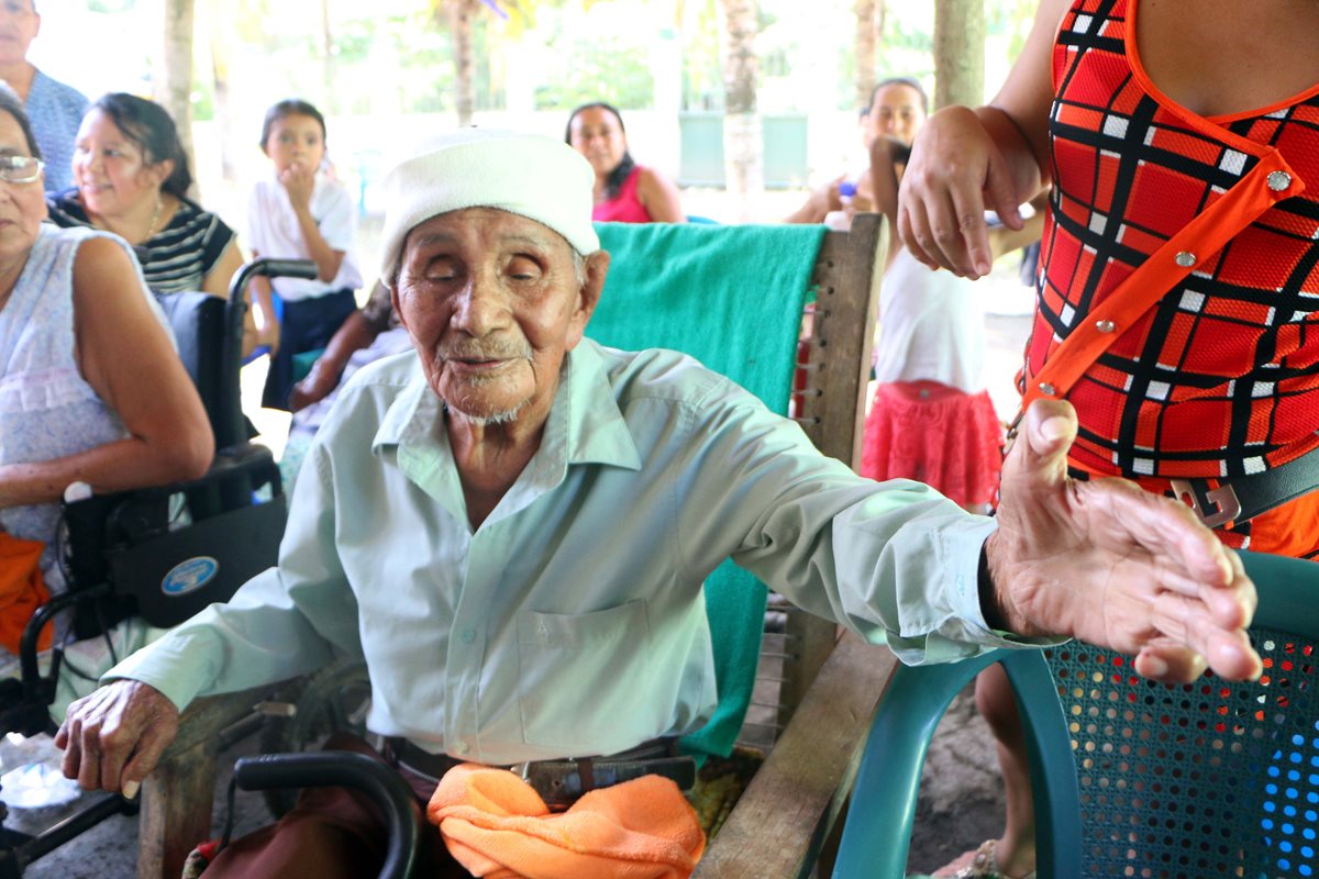 Ramón López Santos tiene 117 años y fundó una comunidad. (Foto Prensa Libre: Rolando Miranda)