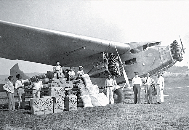 Los primeros aviones que llegaron a Petén pertenecieron a empresas vinculadas con comercio de chicle y otros cultivos. (Foto: Hemeroteca PL)