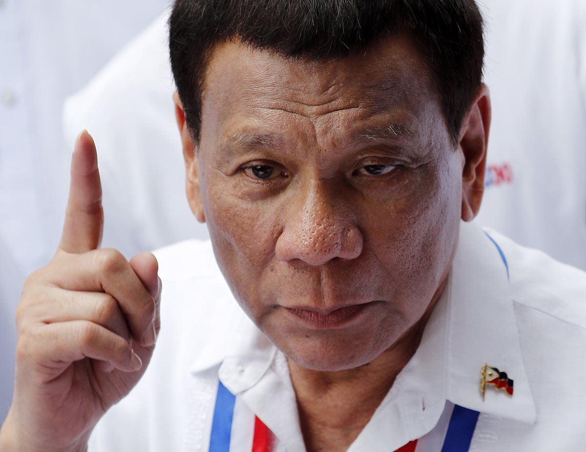 Duterte es conocido por ser un mujeriego confeso y por sus discursos fuera de tono. (Foto Prensa Libre: AFP)