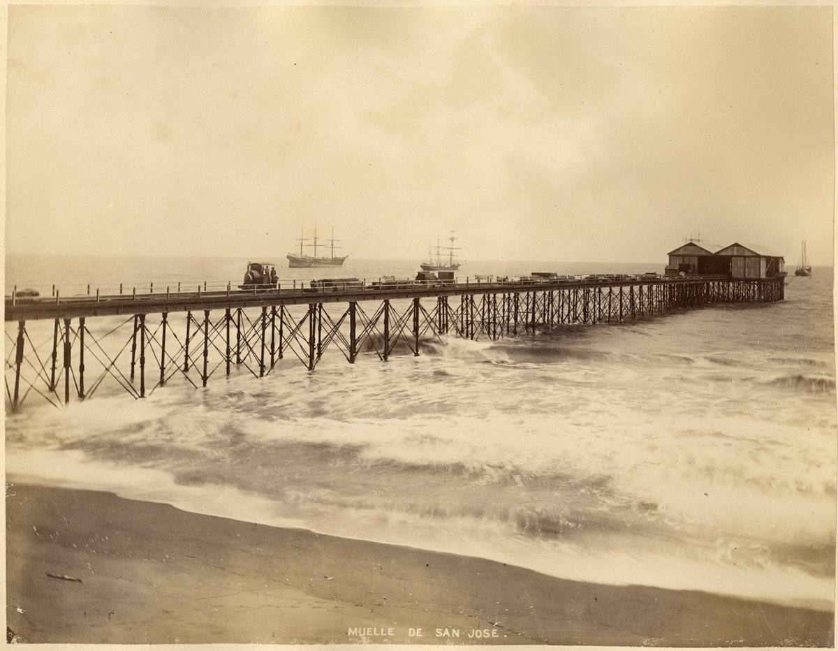 Muelle de San Jose?, Escuintla (aproximadamente de 1886). (Foto: Fototeca Guatemala CIRMA)