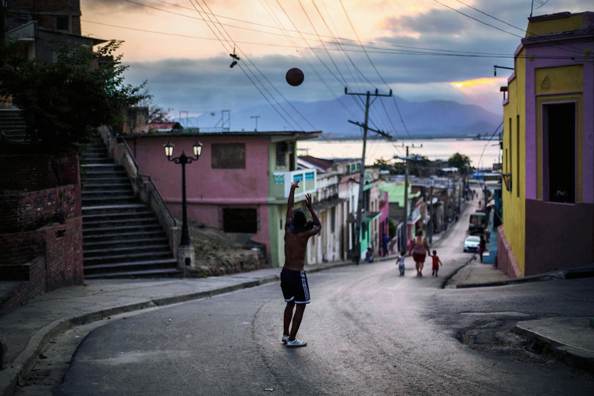 Vista de Santiago de Cuba tomada hoy.   (Foto PL-AP)