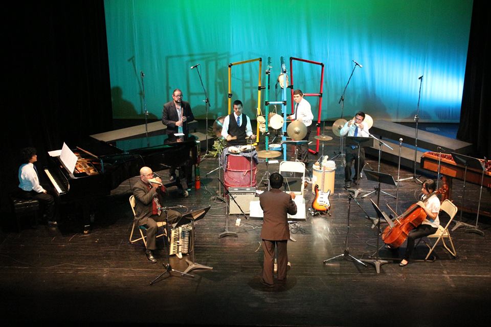 La Orquesta Sincrética de Guatemala fue fundada por el compositor Áxel Avendaño en el 2013. (Foto Prensa Libre, cortesía del Teatro Nacional)