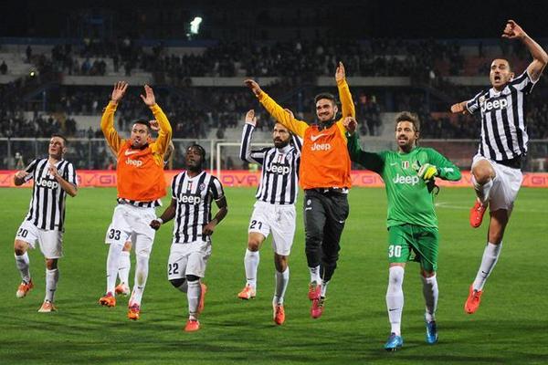 La Juve a un paso del scudetto en el calcio italiano. (Foto Prensa Libre: EFE)