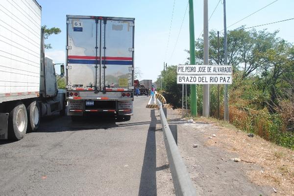 El sábado se cumplieron seís dias de bloqueos por parte de transportistas guatemaltecos en contra del cobro de $18 por uso de escaner de Rayos X.<br _mce_bogus="1"/>