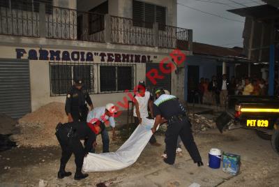 Escenario del crimen contra Elías Can Sacul en Santa Elena, Flores, Petén. (Foto Prensa Libre: Riboberto Escobar)