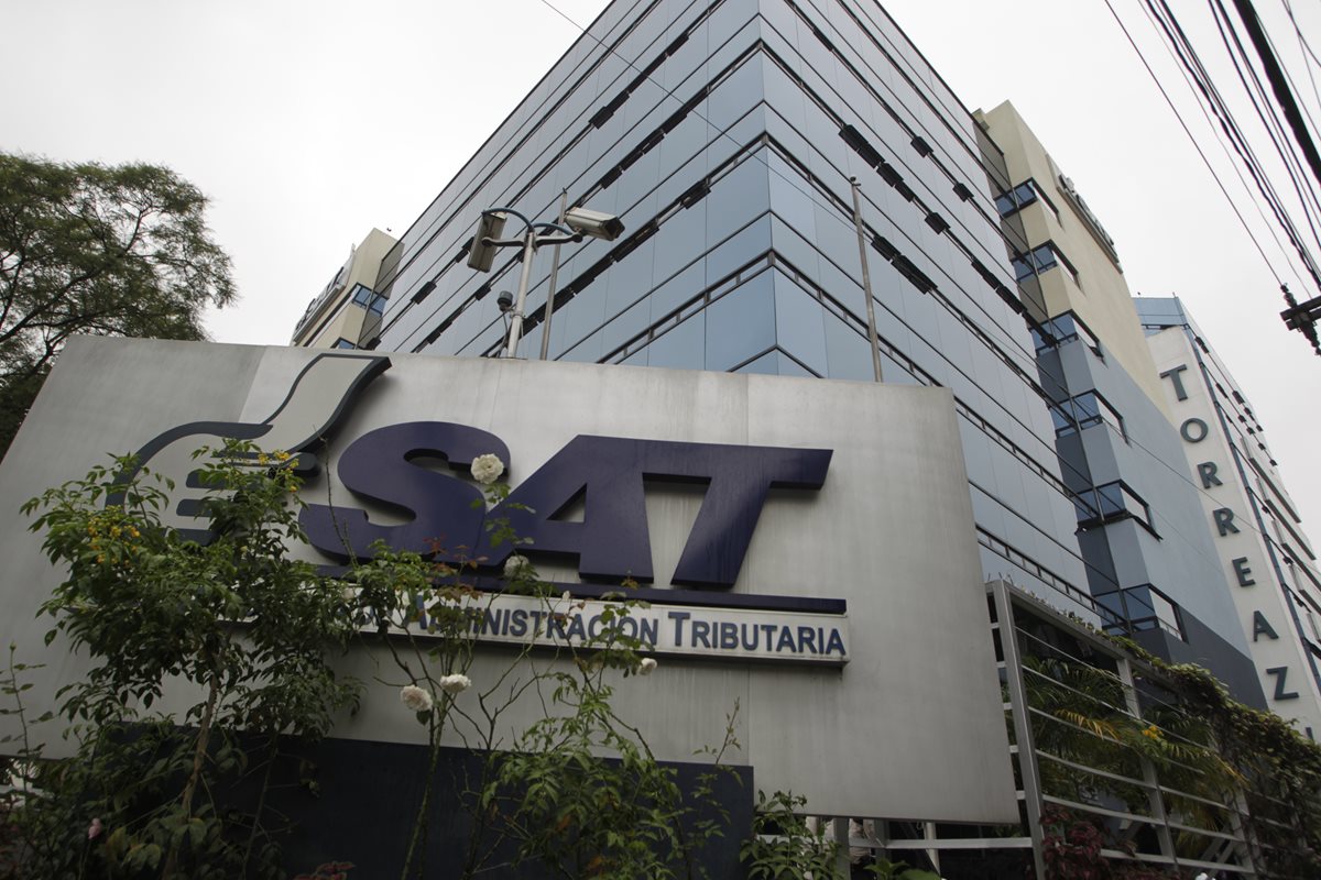 En abril fueron capturados varios directivos de la SAT entre ellos dos superintendentes. (Foto Prensa Libre: Hemeroteca PL)