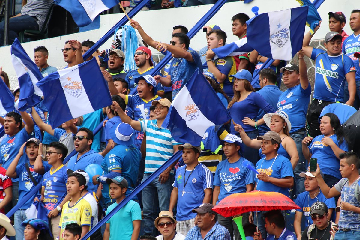 Los aficionados de Cobán esperan seguir celebrando. (Foto Prensa Libre: Hemeroteca PL)