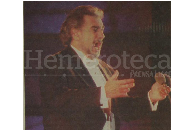 Plácido Domingo acapara el corazón de los chapines durante su presentación en el Mateo Flores. 15/3/1998, (Foto: Hemeroteca PL)