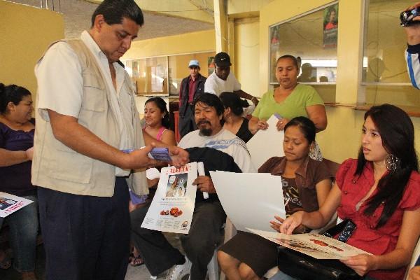 personal  de la Diaco capacita  a vendedores.