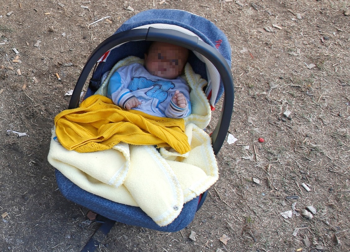 <em>Ilustración. Varios funcionarios públicos estarían involucrados en la red de tráfico de bebés. (Foto Prensa Libre: AP).</em>