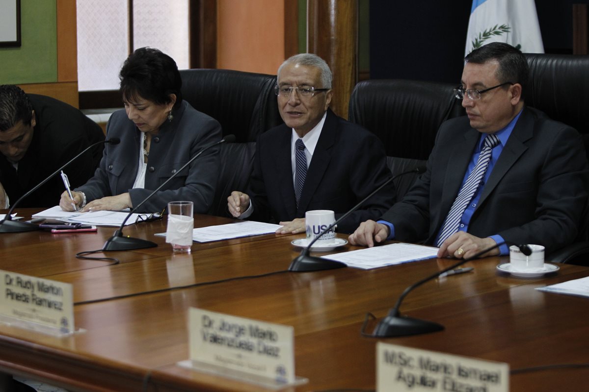 Magistrados del TSE aseguran que no son intimidados por acciones legales del partido Líder. (foto Prensa Libre: Paulo Raquec)