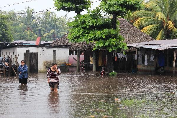 Zonas de   la parte baja de Escuintla son afectadas todos los años por inundaciones. (Foto Prensa Libre: Enrique Paredes)
