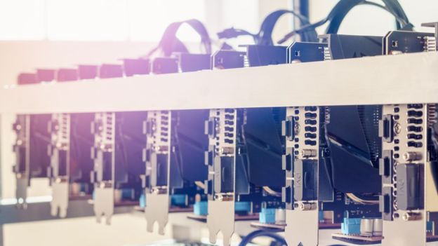 A través de un proceso llamado "minería" se generan las monedas virtuales. VICHAI