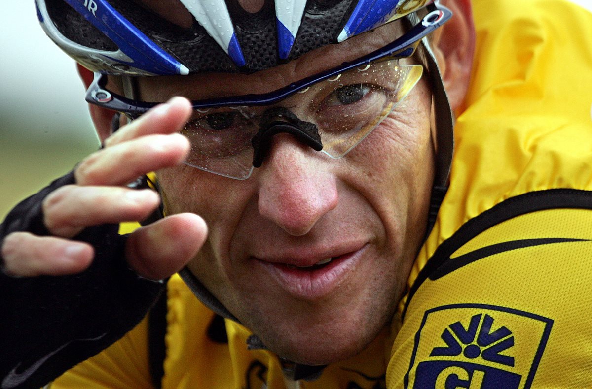 Lance Armstrong tendrá que pagar una millonaria multa. (Foto Prensa Libre: AFP)