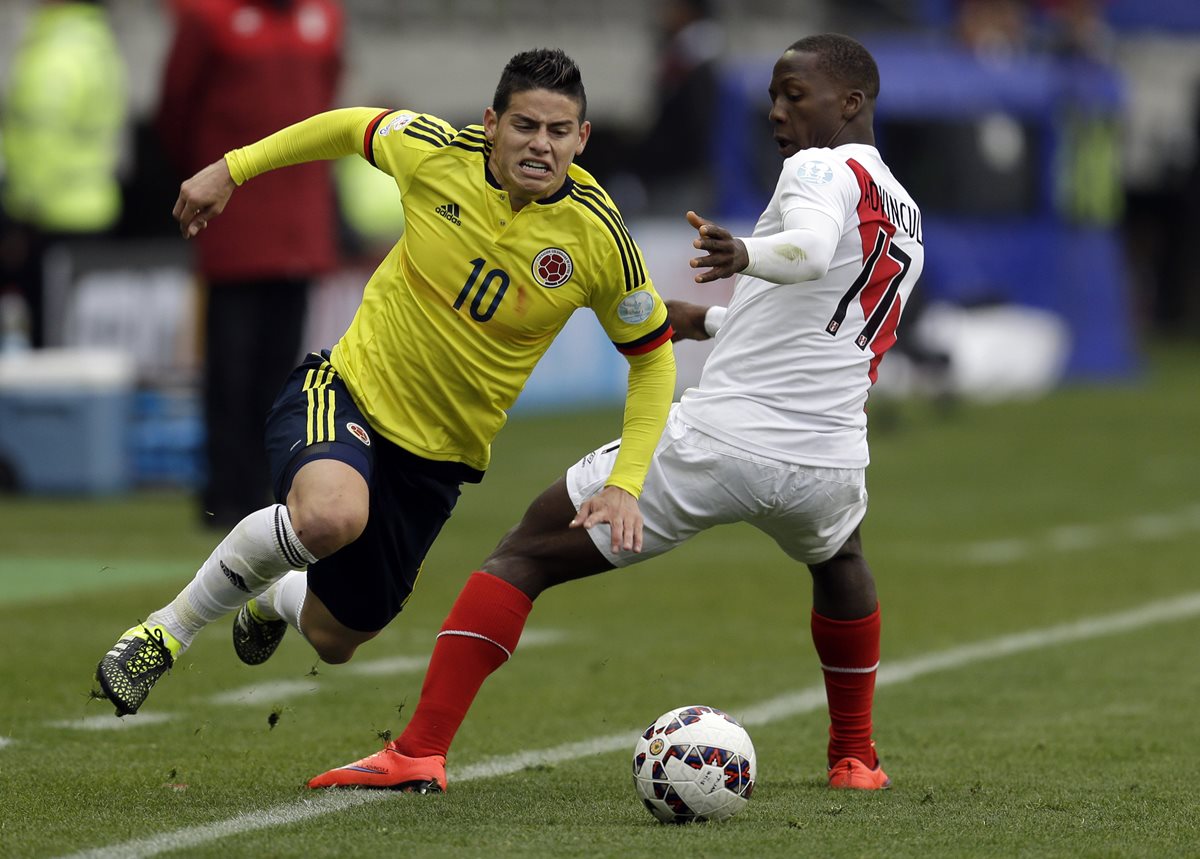 El colombiano James Rodríguez será pieza clave para Colombia ante Chile y Argentina. (Foto Prensa Libre: AFP)