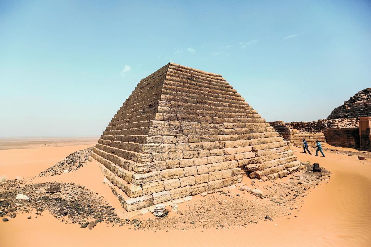 Pirámides en Sudán reciben pocos visitantes. (Foto Prensa Libre: AP)