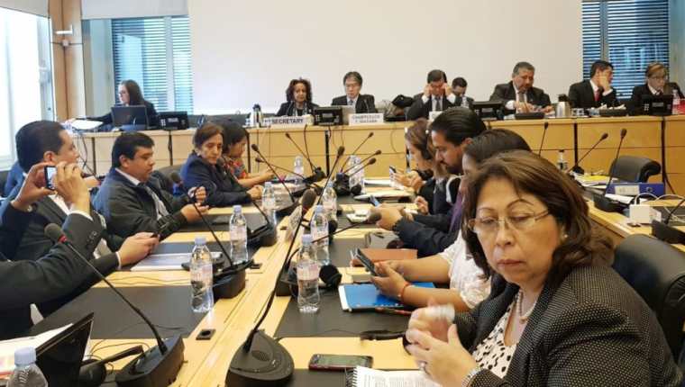 La delegación de Guatemala participa en una de las reuniones en Ginebra, Suiza, como parte de la agenda de trabajo ante el Comité de Derechos Humanos de la ONU. (Foto Prensa Libre: ONU)
