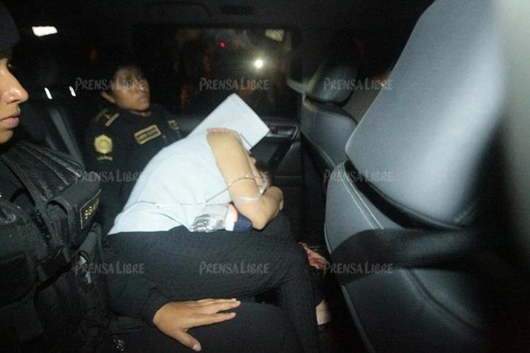 Roxana Baldetti, ex vicepresidenta de Guatemala, es capturada y trasladada a la Torre de Tribunales. (Foto Prensa Libre: Hemeroteca PL)