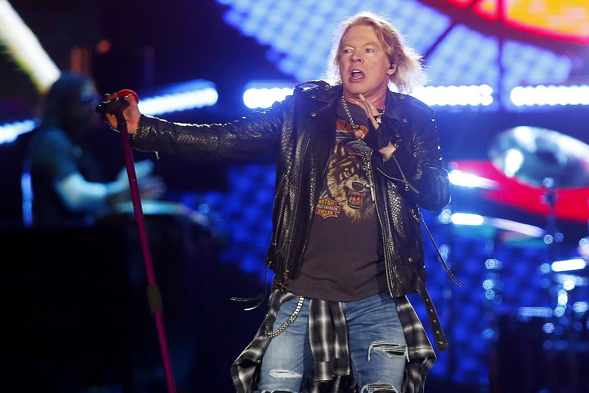 Axl Rose, vocalista de Guns N' Roses, dijo que quería tocar junto a U2 y Pearl Jam (Foto Prensa Libre: EFE).