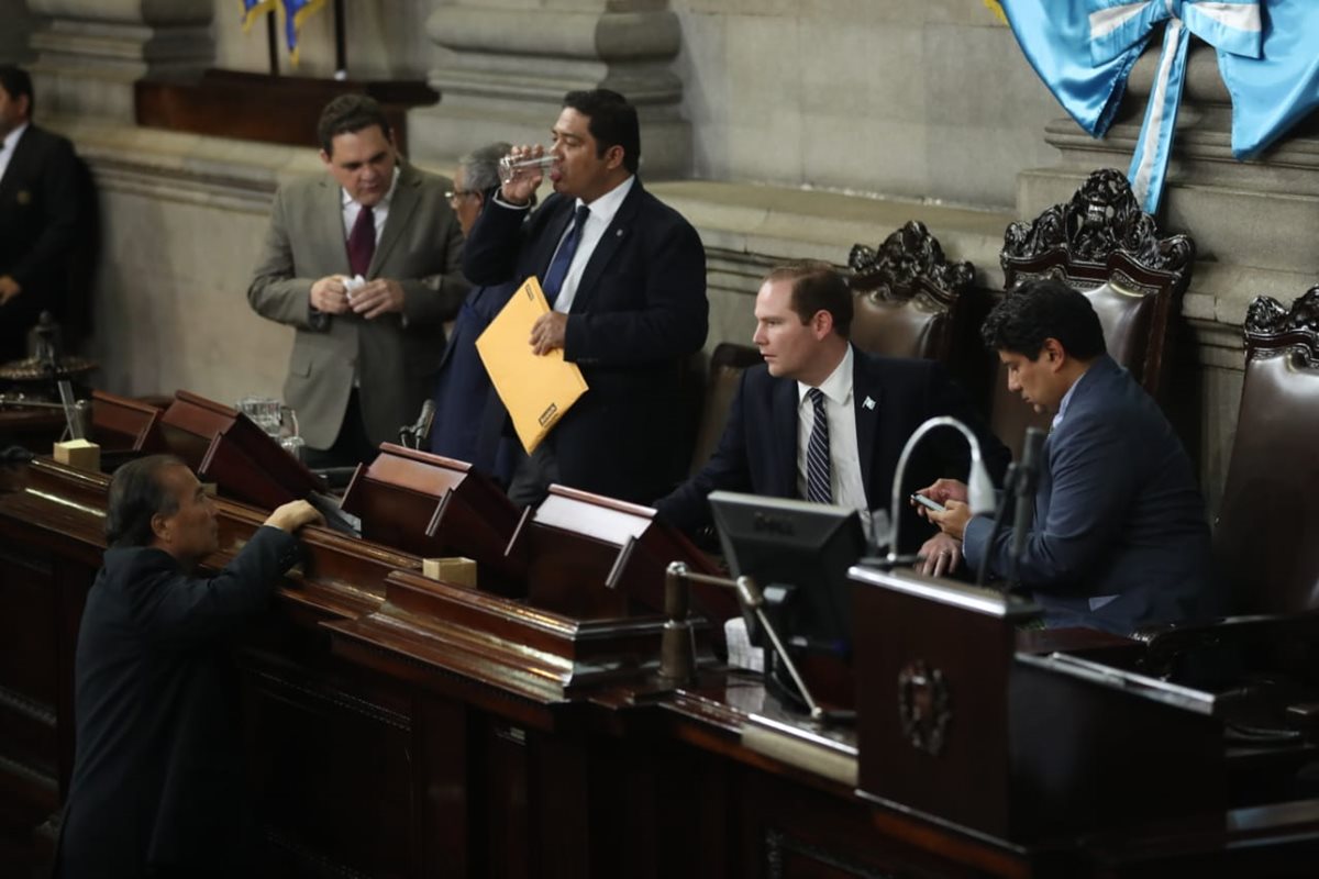 En la continuación de la Sesión Permanente no se logró crear una comisión para apoyar en el tema migrante. (Foto Prensa Libre: Esbín García)