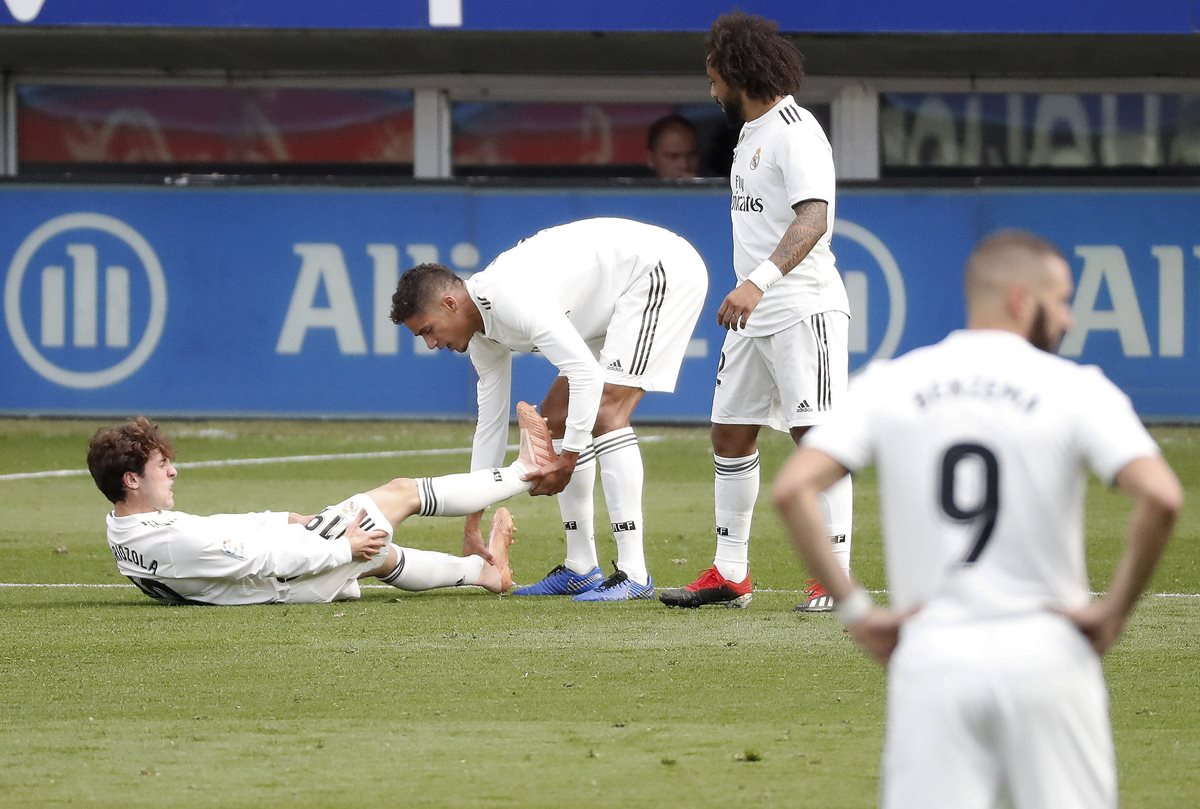 La decepción de los jugadores del Real Madrid fue notoria durante el partido. (Foto Prensa Libre: EFE)